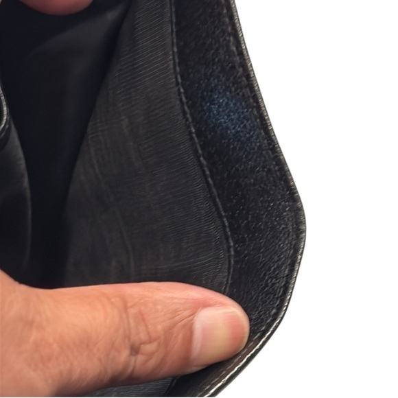 GUCCI BLACK LEATHER WALLET AUTHENTIC EUC - Picture 6 of 12